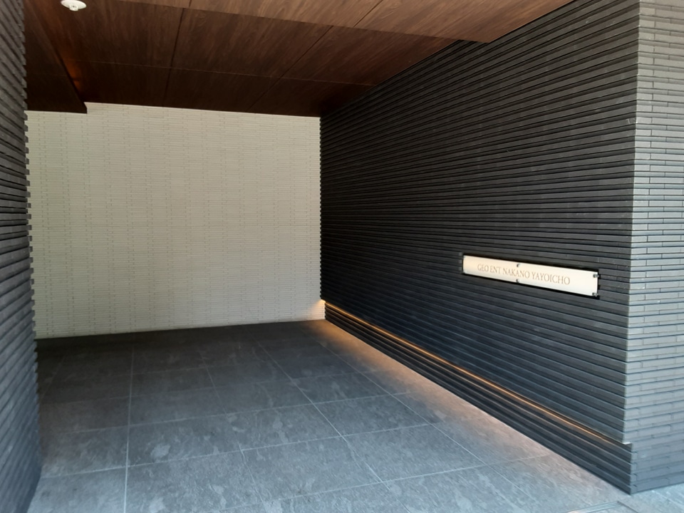 19/29 エントランス