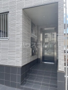 16/26 エントランス