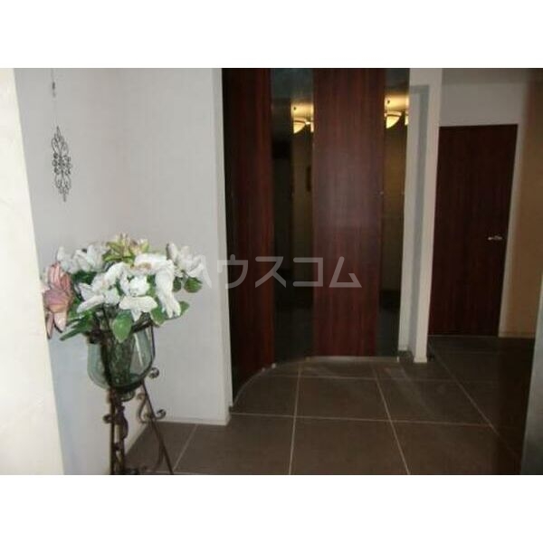 15/18 エントランス