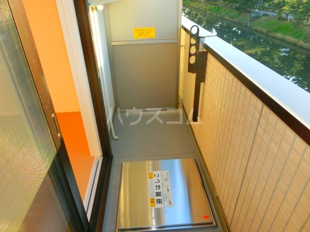 19/30 バルコニー