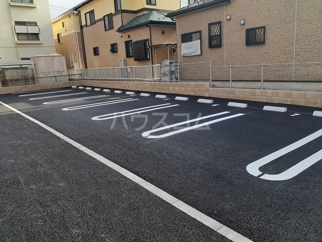 17/27 駐車場