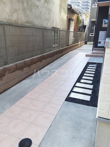 29/30 エントランス