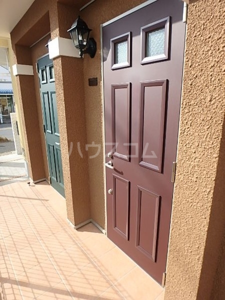 28/30 エントランス