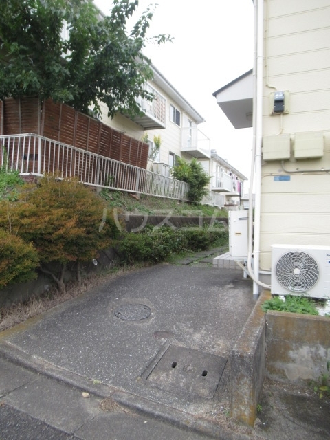 5/5 エントランス