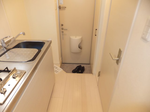 22/28 エントランス