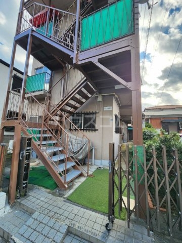 21/27 エントランス