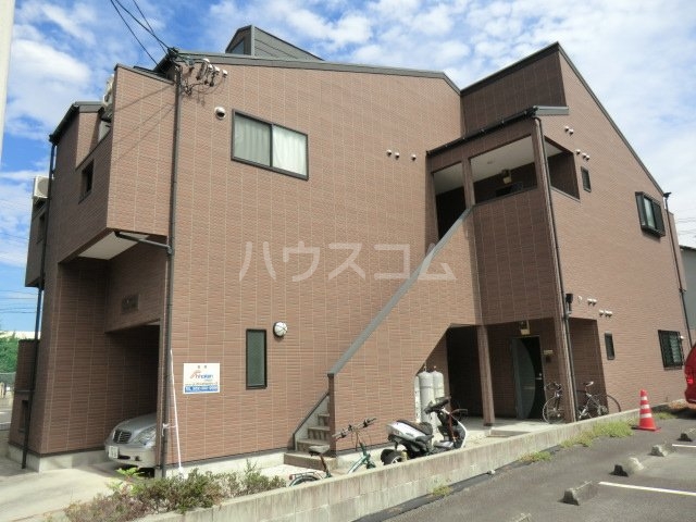 26/30 エントランス