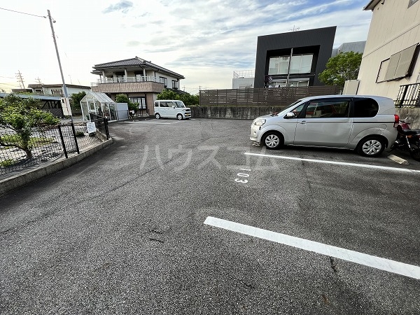 22/30 駐車場