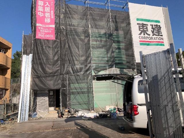 23/30 エントランス