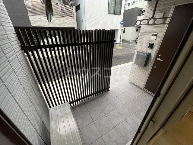 15/23 バルコニー