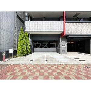 14/19 エントランス