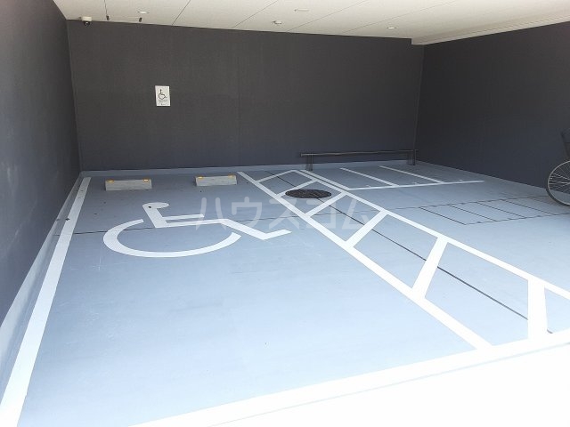 28/30 駐車場