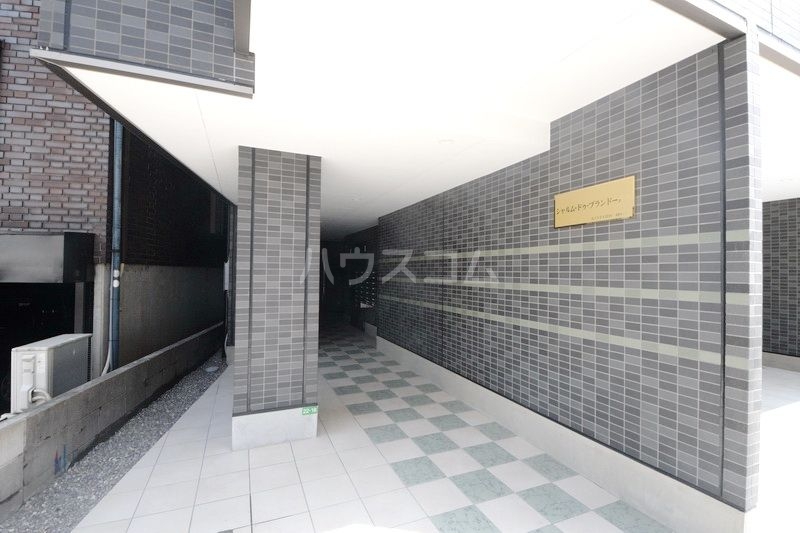 2/10 エントランス