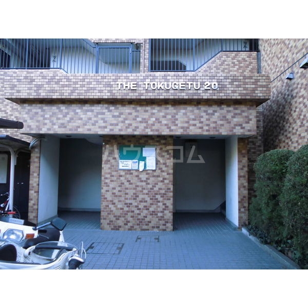 14/21 エントランス