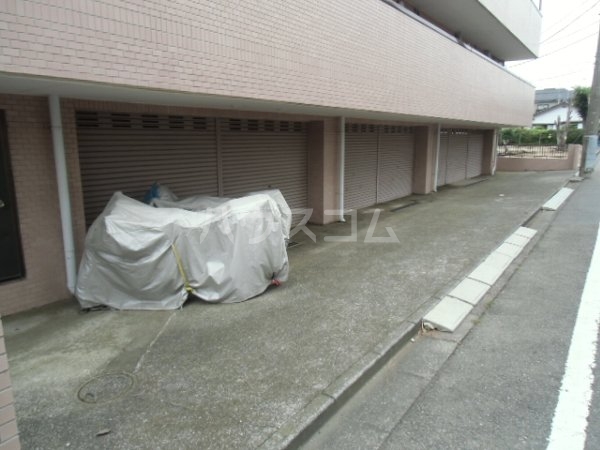 22/30 駐車場