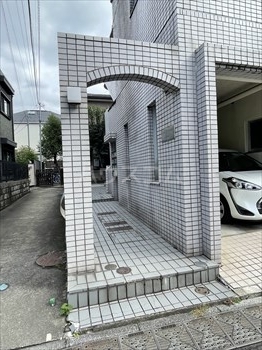 2/5 エントランス