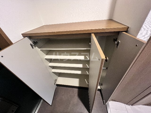 収納