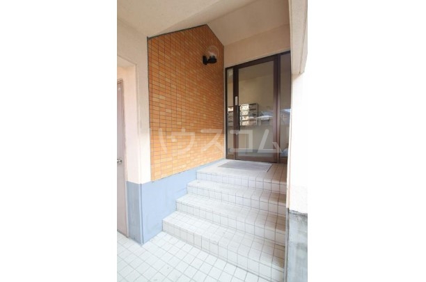 15/25 エントランス