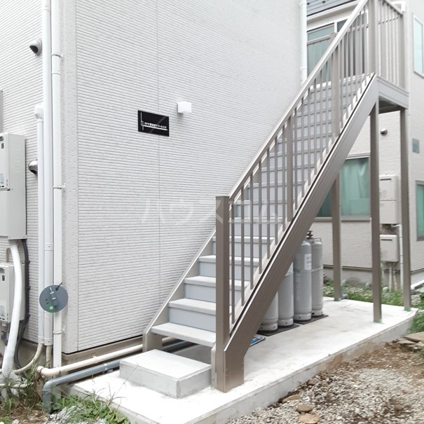 20/30 エントランス