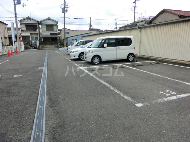 21/22 駐車場
