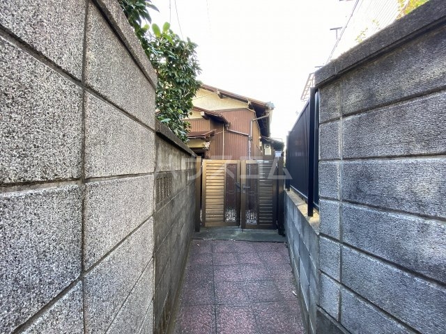 29/30 エントランス