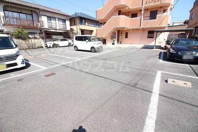 24/28 駐車場