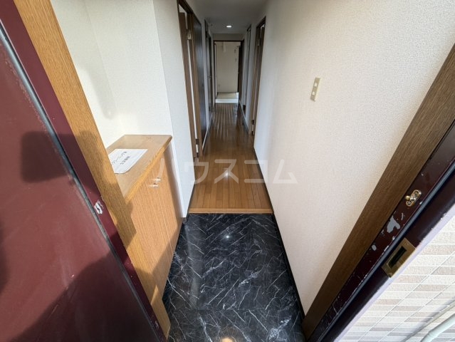 16/30 玄関