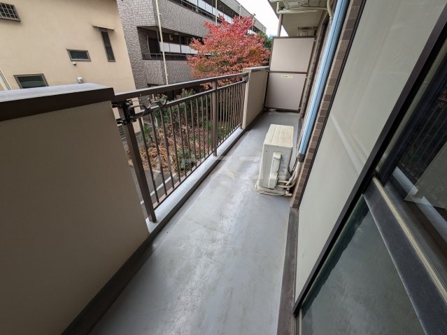 25/30 バルコニー