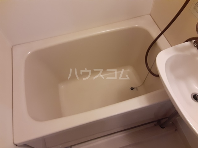 13/30 浴室