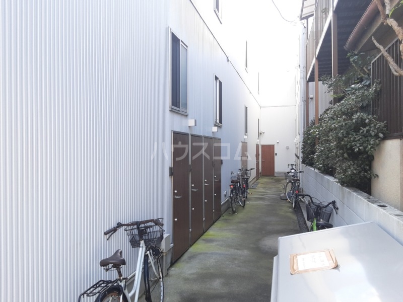 25/30 エントランス