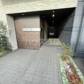 14/17 エントランス