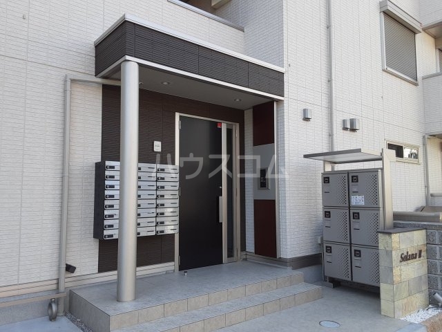 16/25 エントランス