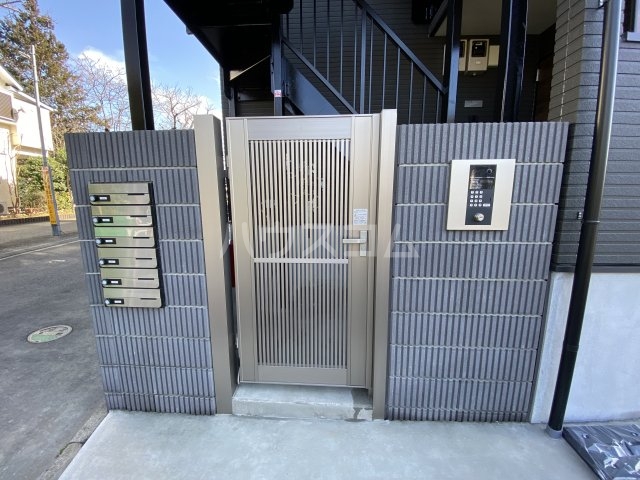 15/16 エントランス