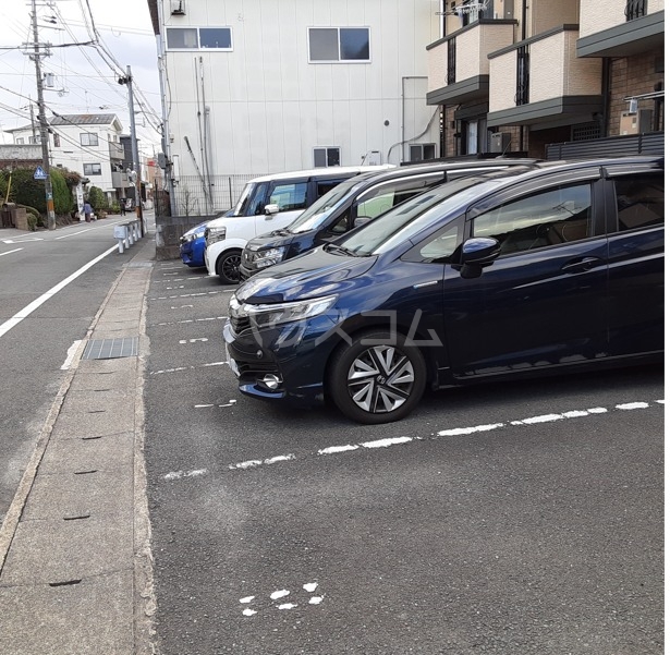 21/27 駐車場