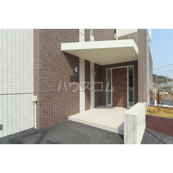 14/19 エントランス