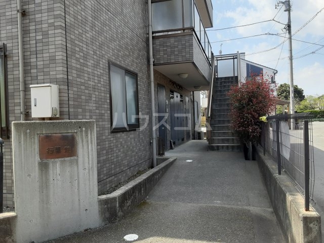 22/26 エントランス