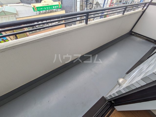 23/30 バルコニー