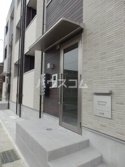 22/26 エントランス