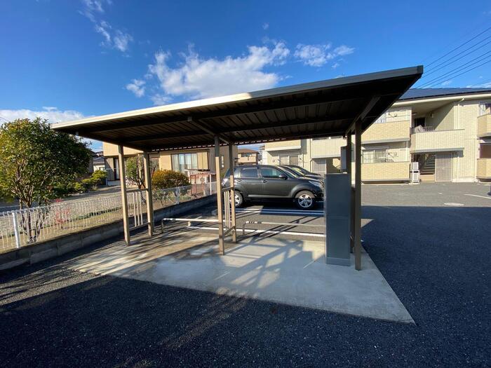 27/30 駐車場