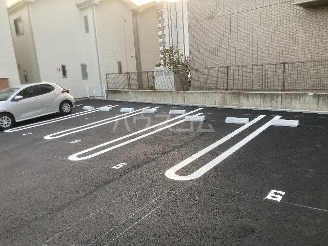 21/29 駐車場