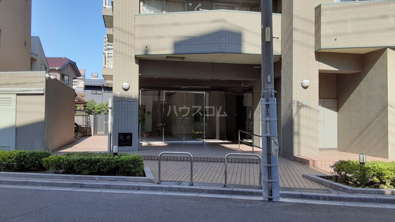 29/30 エントランス