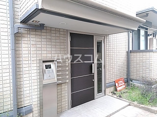 20/30 エントランス