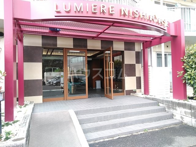 28/30 エントランス