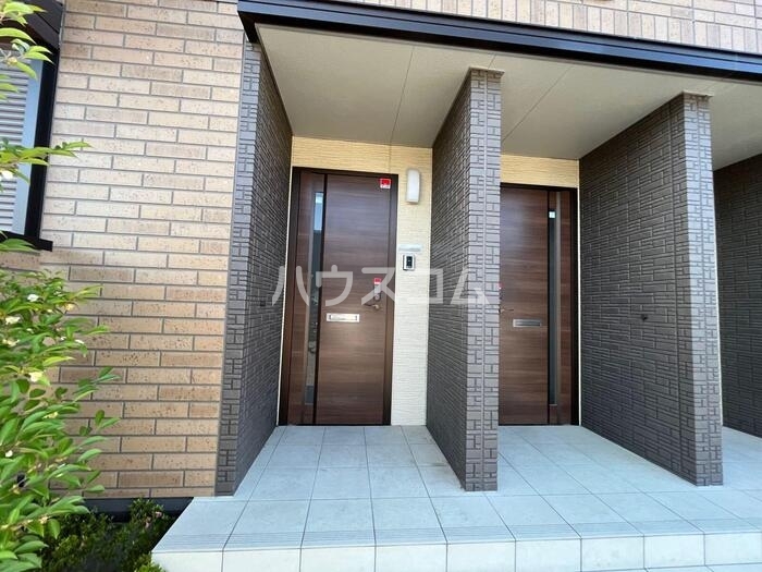 22/25 エントランス