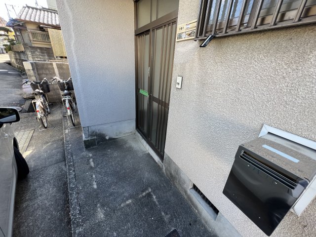 25/30 エントランス