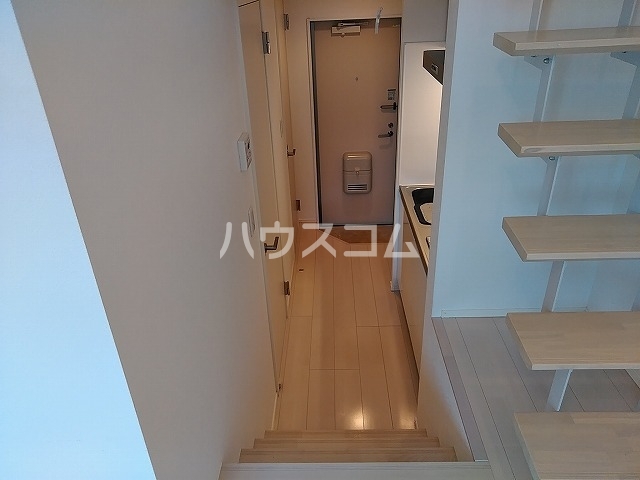16/30 玄関