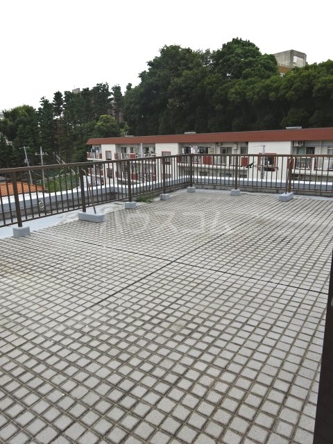 19/25 バルコニー