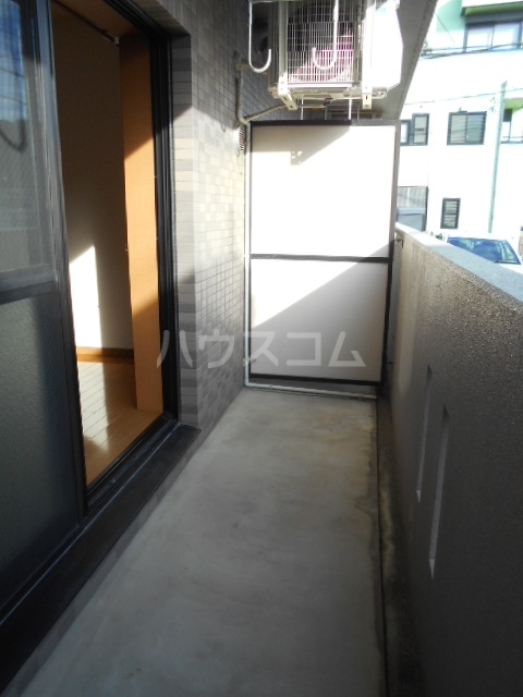 13/19 バルコニー