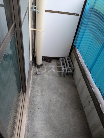 13/19 バルコニー