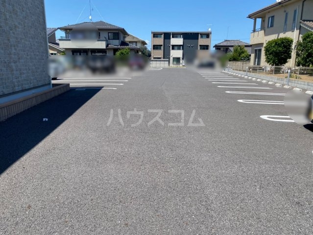 26/30 駐車場